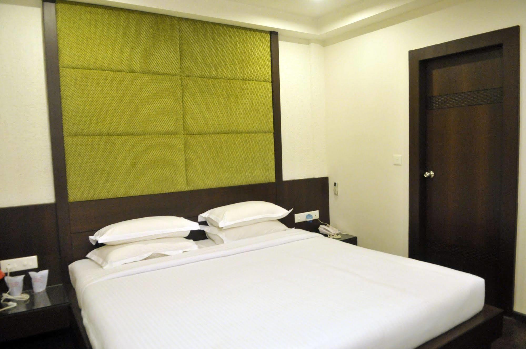 Treebo Trend Hotel Relax Inn Kalkuta Zewnętrze zdjęcie