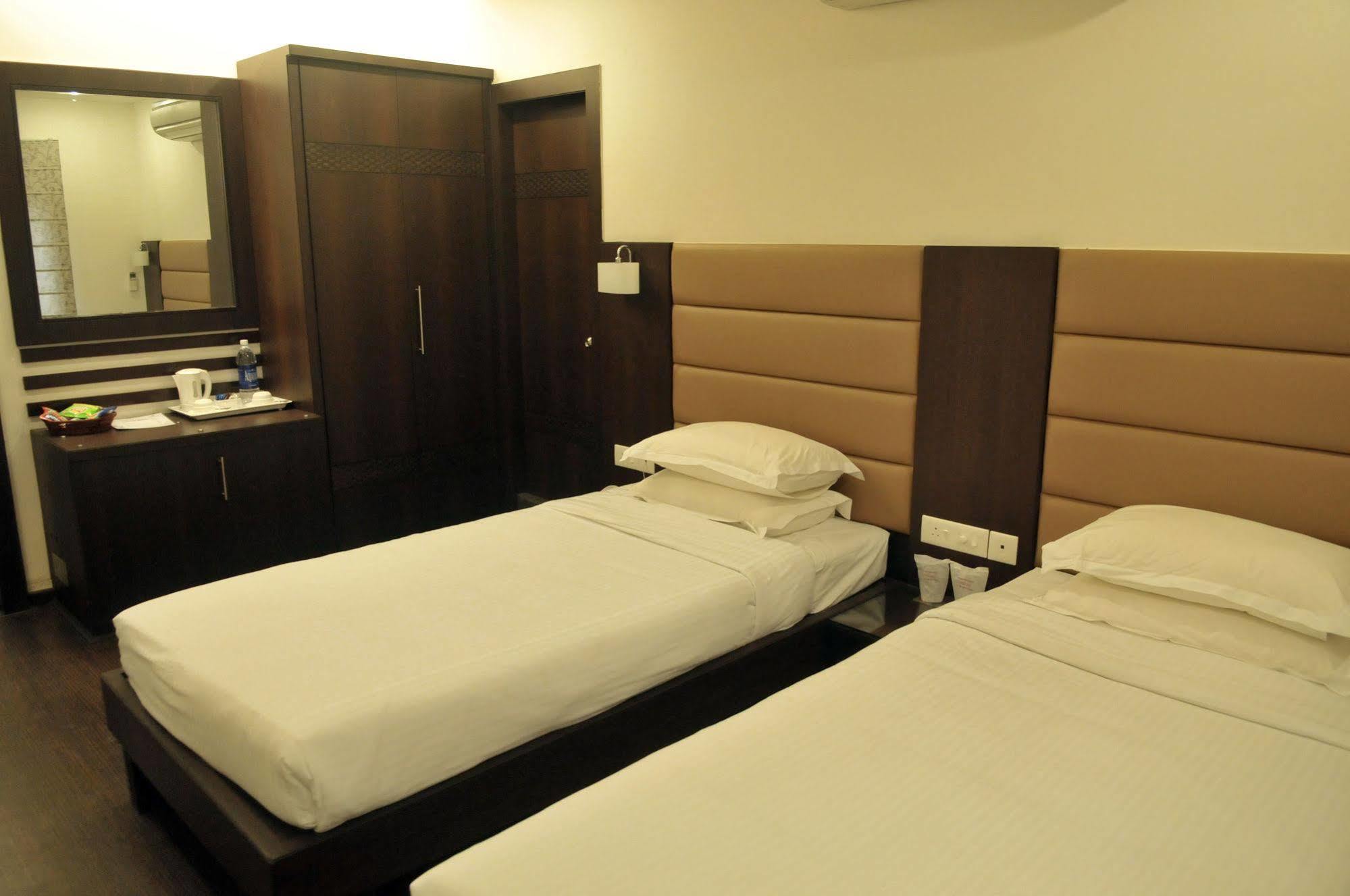 Treebo Trend Hotel Relax Inn Kalkuta Zewnętrze zdjęcie